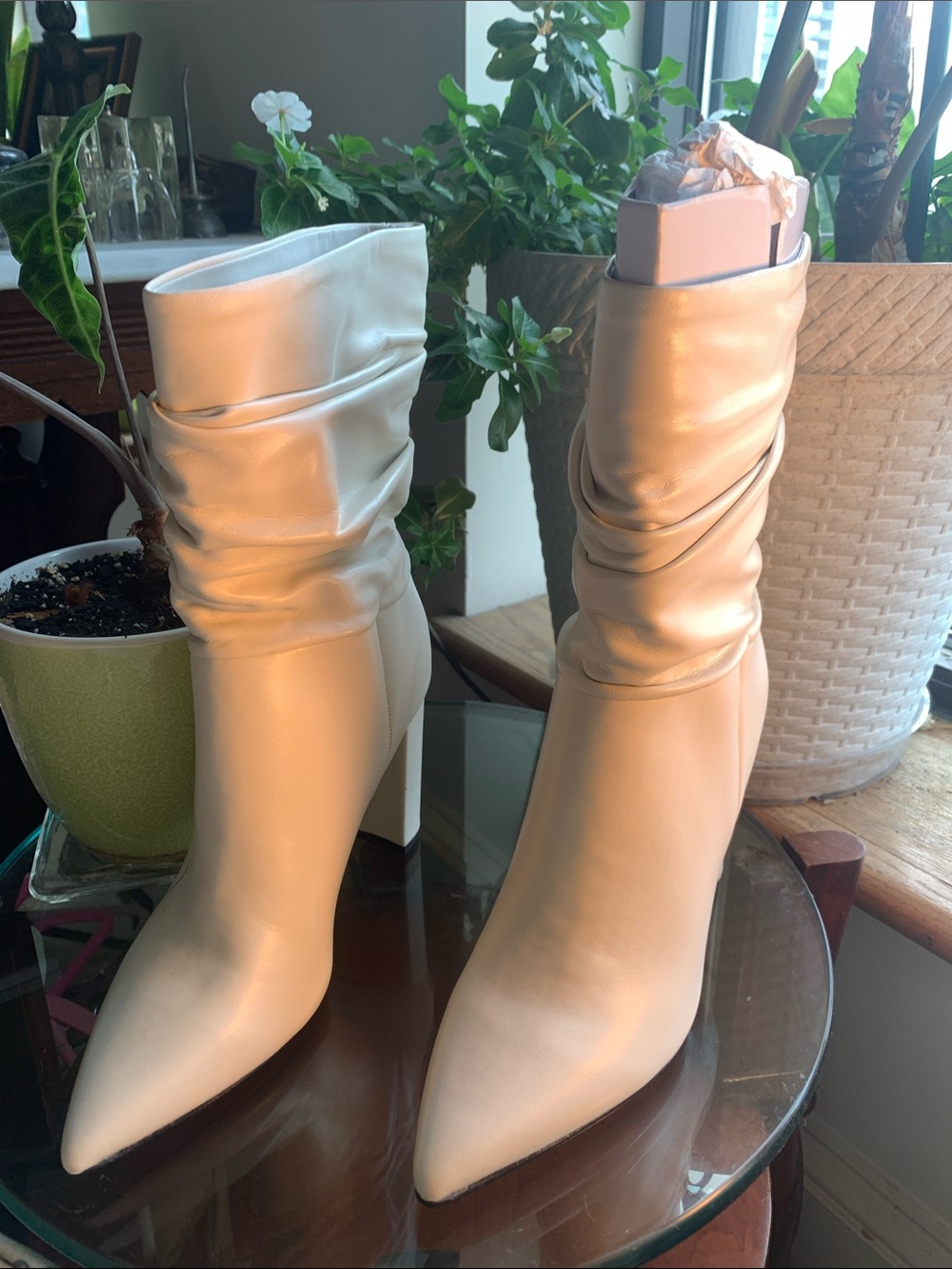 Nine West Cream Slouchy Pointed Toe Block Heel Ankle Boots - Size 7